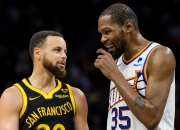 开云APP-勇士赢得总决赛胜利！球迷热情庆祝胜利的简单介绍