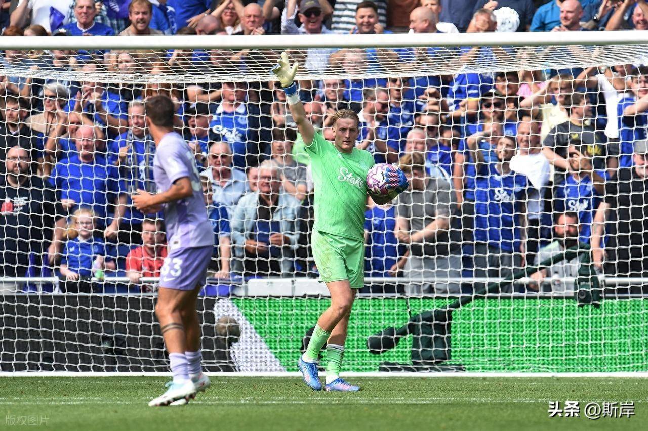 关于乌拉圭险胜曼城,科曼爆发神勇的信息 关于乌拉圭险胜曼城,科曼爆发神勇的信息