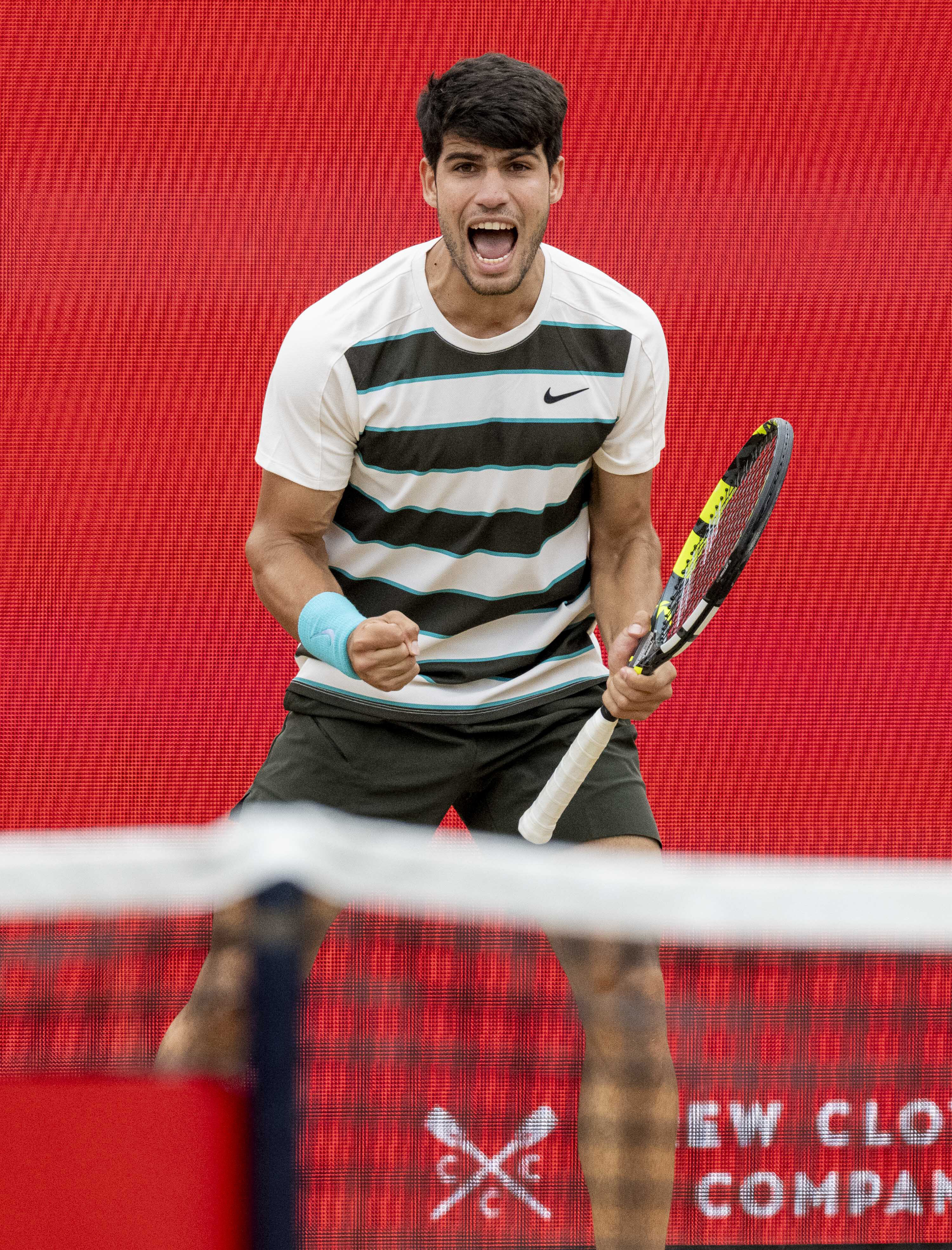 包含美国网球队完胜欧洲网球队，阿尔卡拉斯打破历史纪录的词条