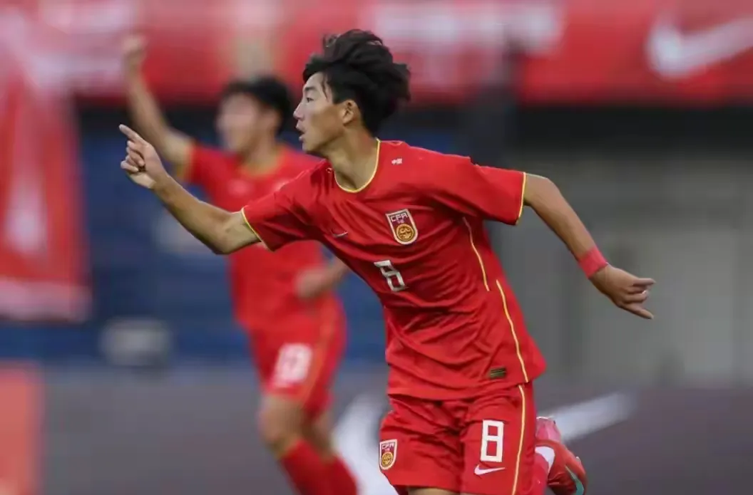 挥洒汗水谱写胜利,国内足球联赛终极对决的简单介绍 挥洒汗水谱写胜利,国内足球联赛终极对决的简单介绍