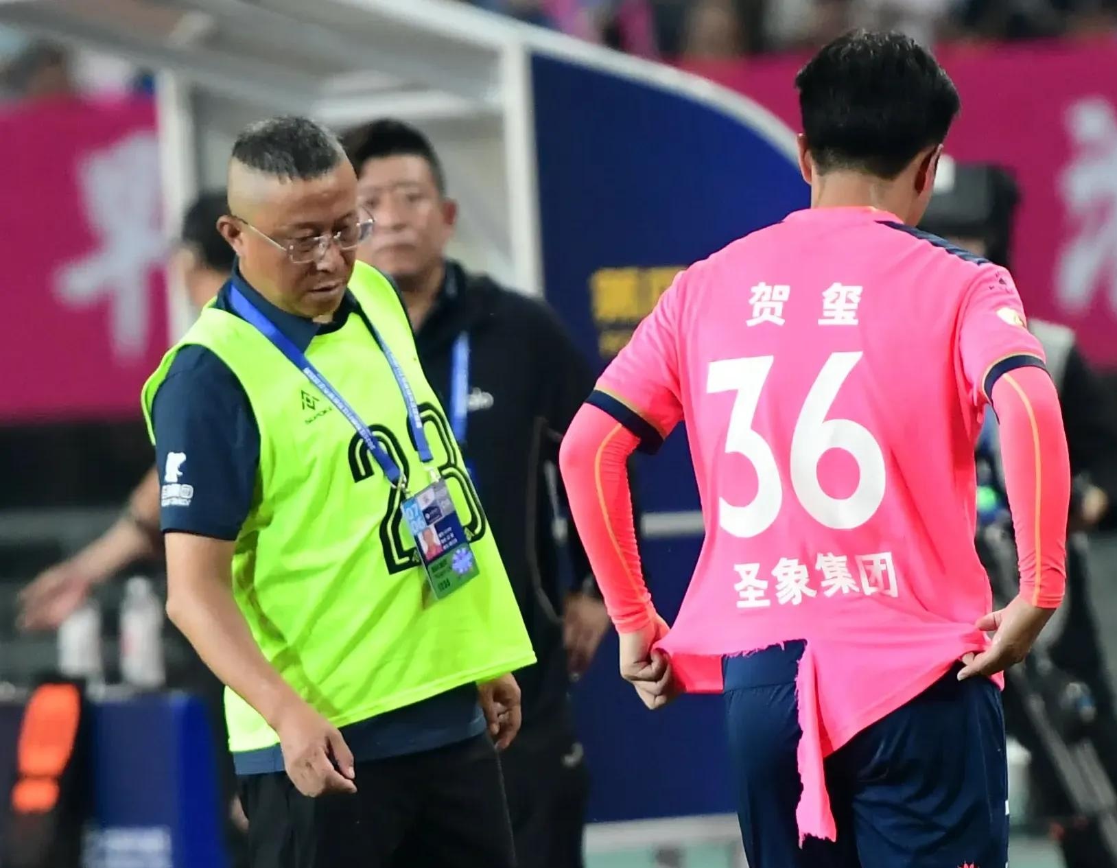 江苏客场战胜对手,赛后球员士气高涨的简单介绍 江苏客场战胜对手,赛后球员士气高涨的简单介绍