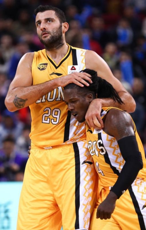 北京首钢豪取四连胜，势不可挡的简单介绍