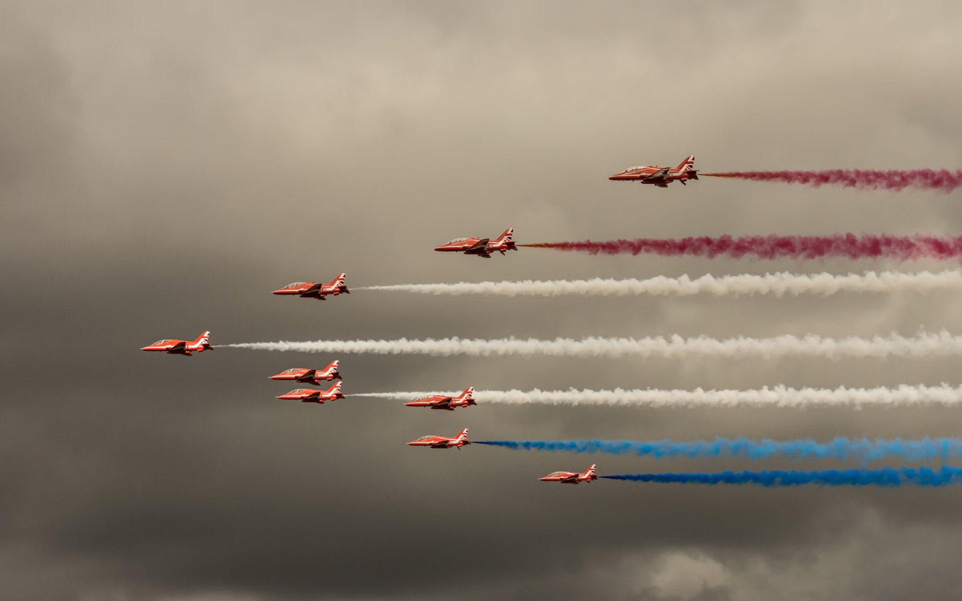 太阳提前终结悬念魔术，霍勒迪成为关键先生