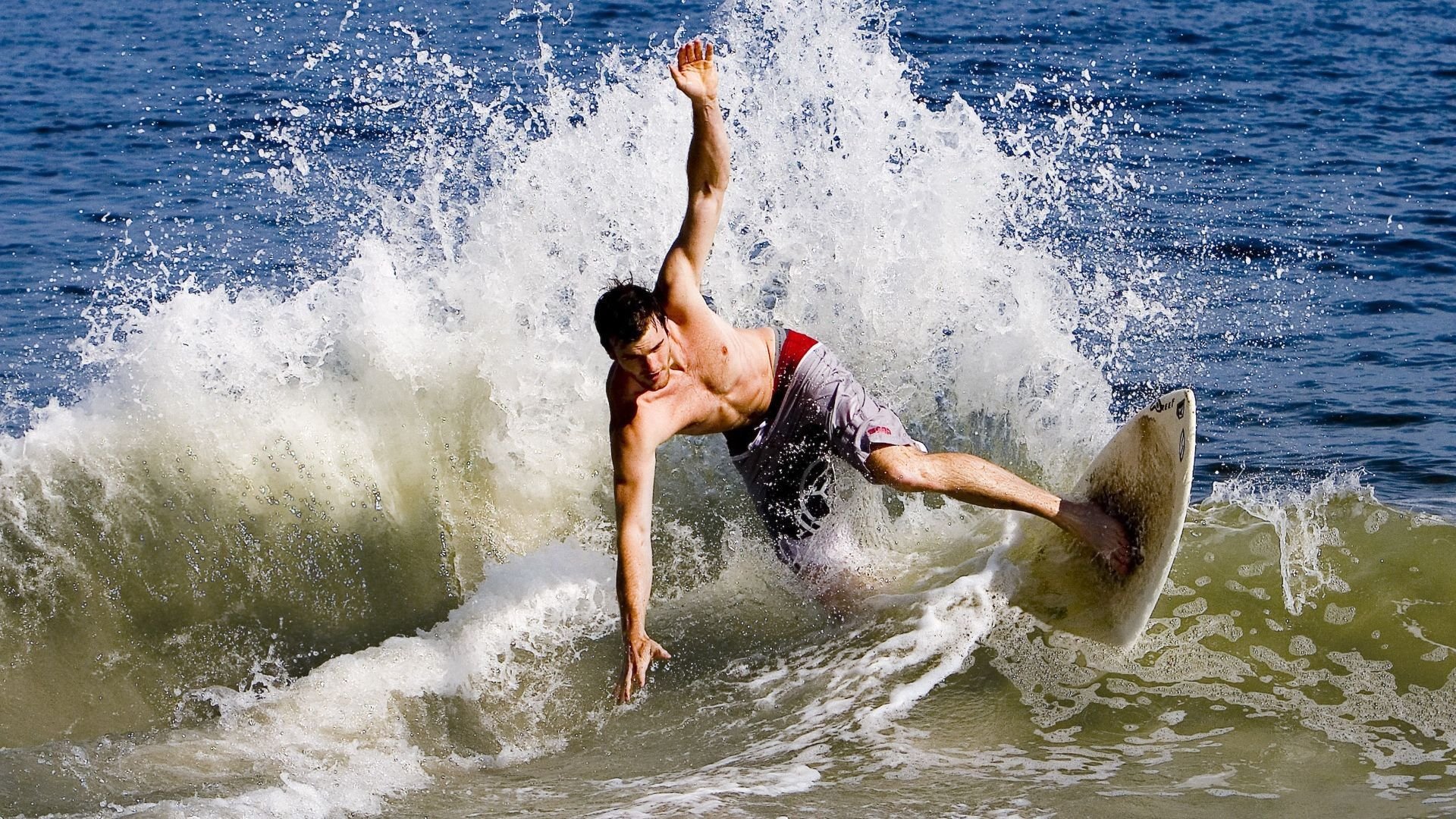 卢卡库稳定输出不掉线，美国资本能否助多特蒙德翻盘？